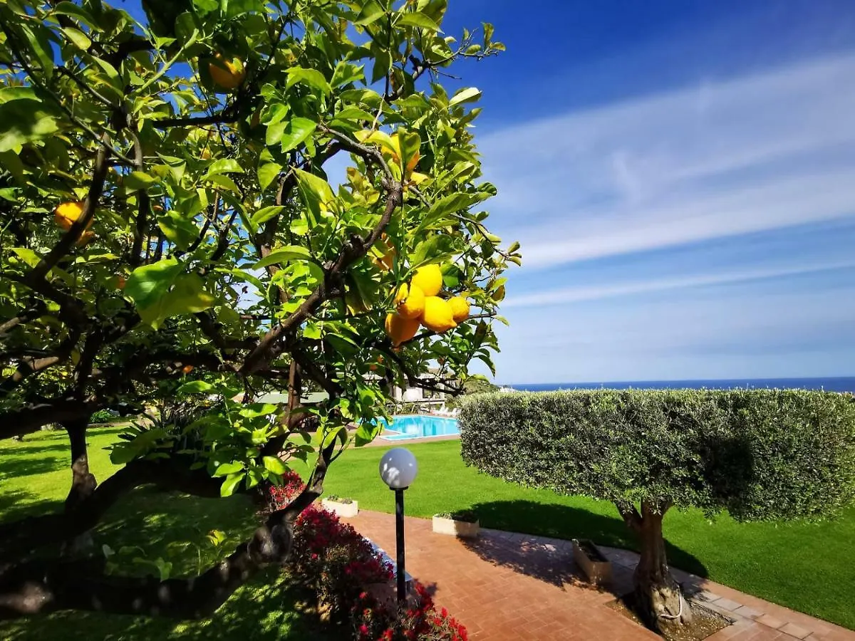 ***  'A Nuciara Park Hotel & Spa フルチ・シークロ イタリア