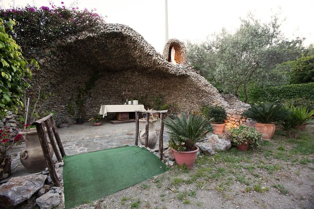 'A Nuciara Park Hotel & Spa Furci Siculo 3*,